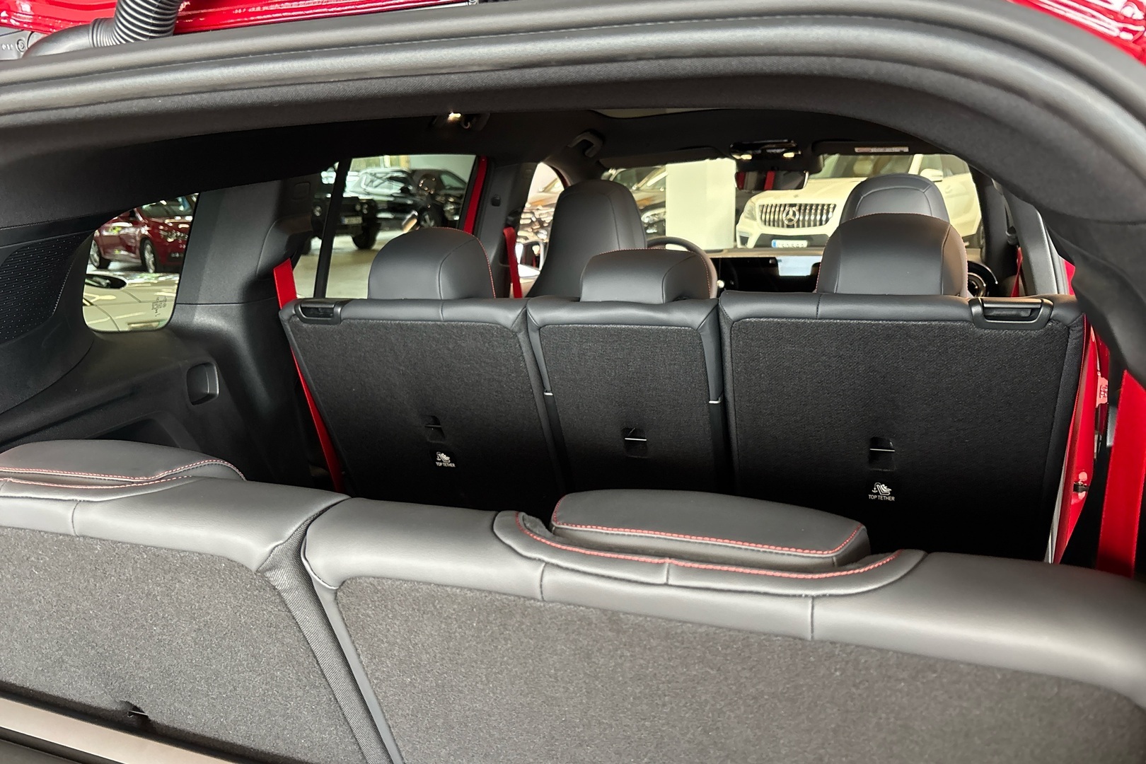 MERCEDES-BENZ GLB 2026