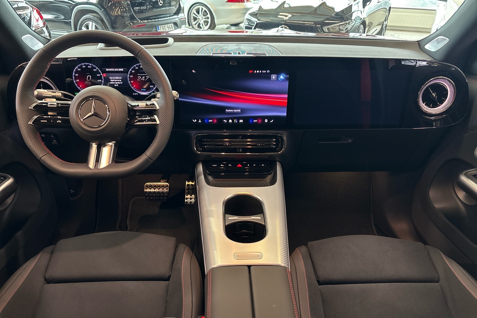 MERCEDES-BENZ GLB 2026