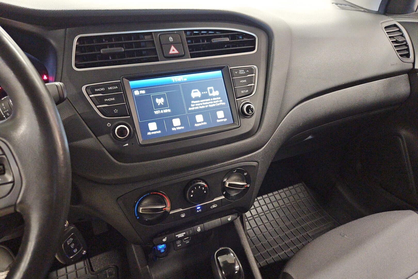 HYUNDAI i20 Hatchback 2018