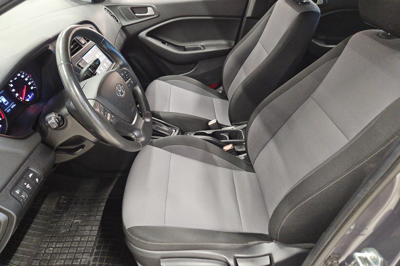 HYUNDAI i20 Hatchback 2018