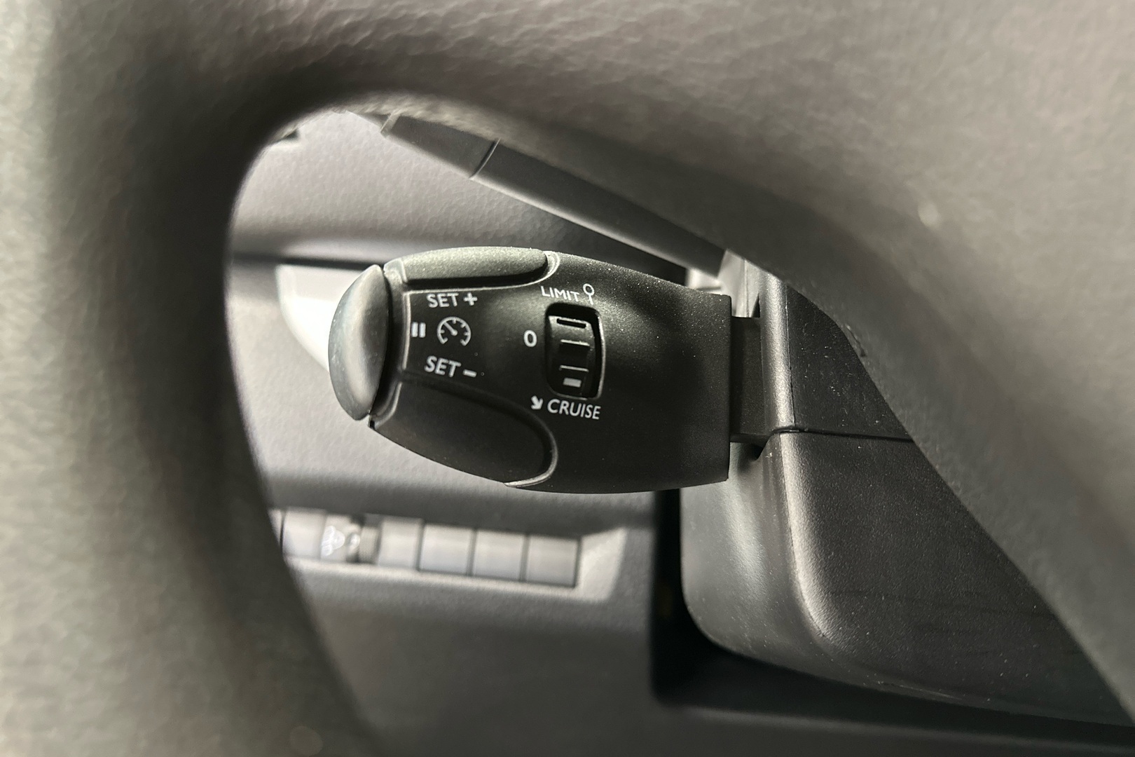 PEUGEOT Traveller 2018