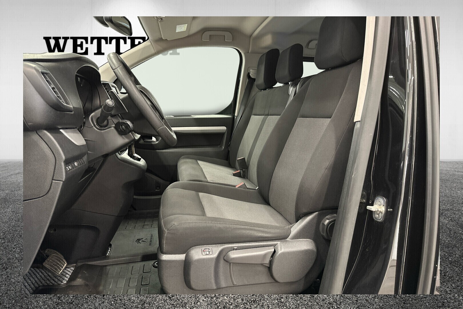 PEUGEOT Traveller 2018