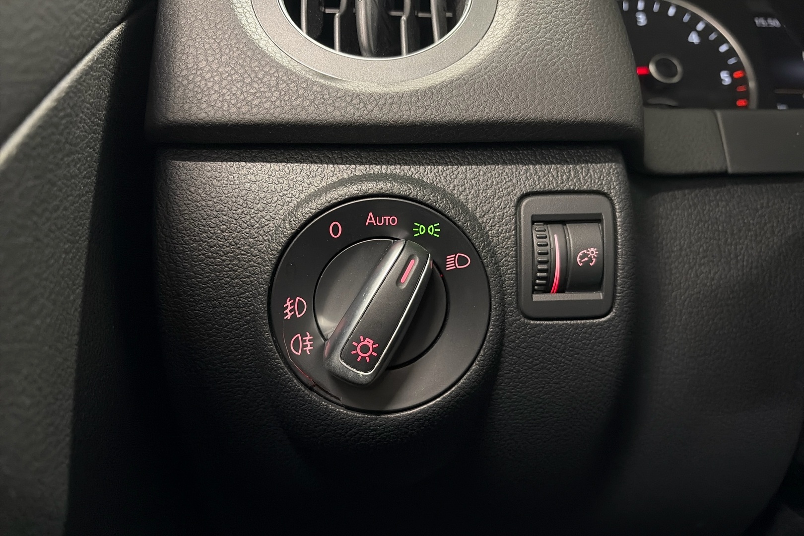 VOLKSWAGEN Tiguan 2015