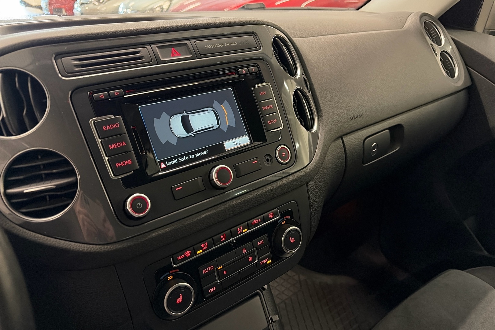 VOLKSWAGEN Tiguan 2015