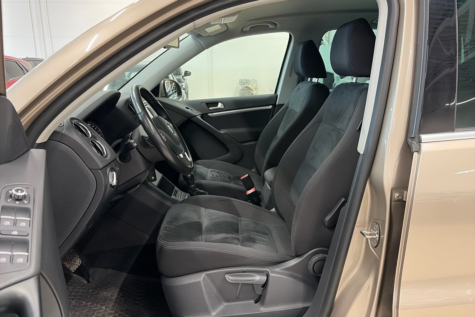 VOLKSWAGEN Tiguan 2015