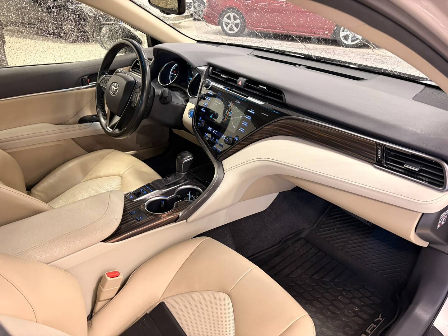 TOYOTA Camry 2019