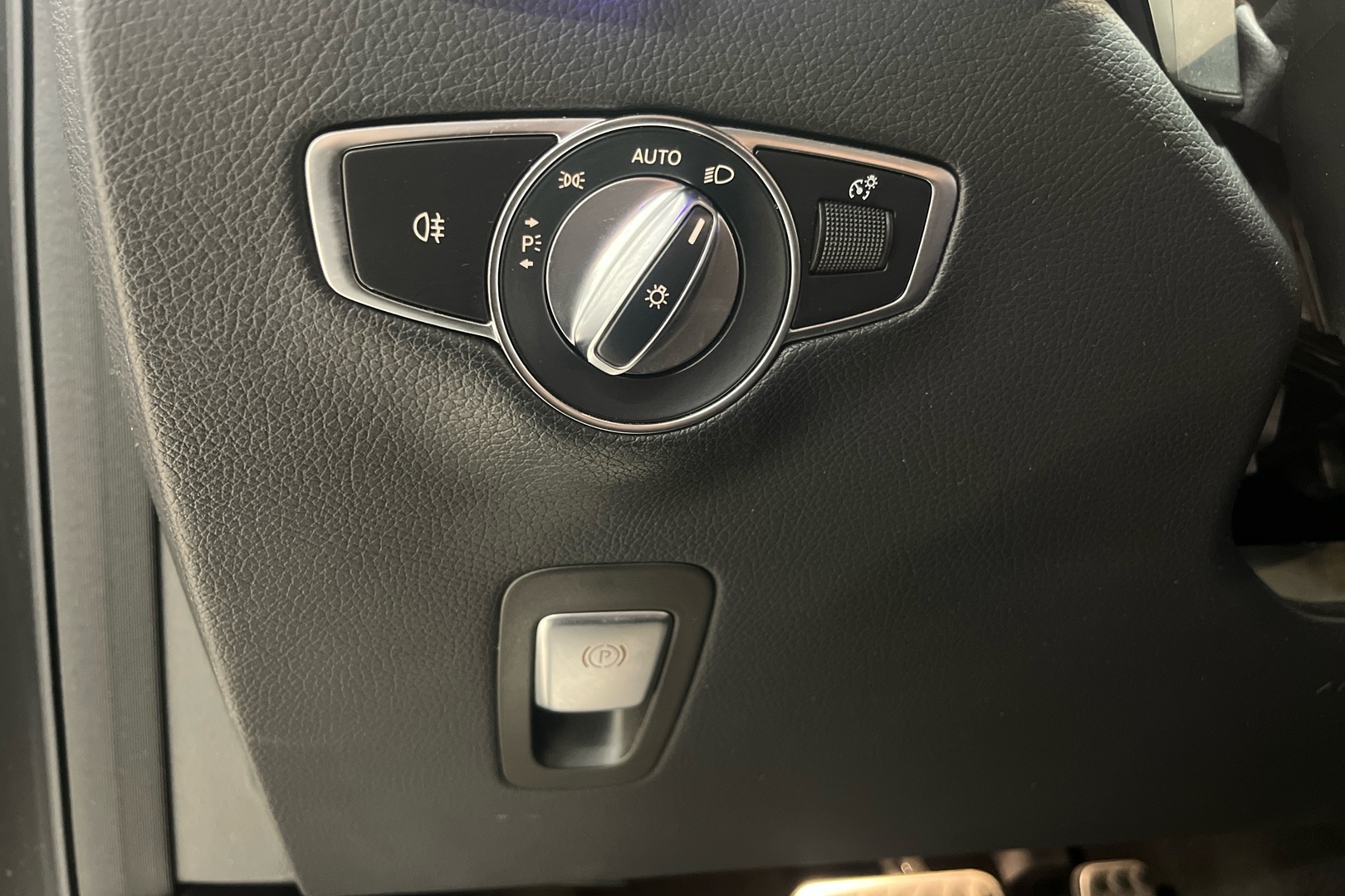 MERCEDES-BENZ EQC 2021