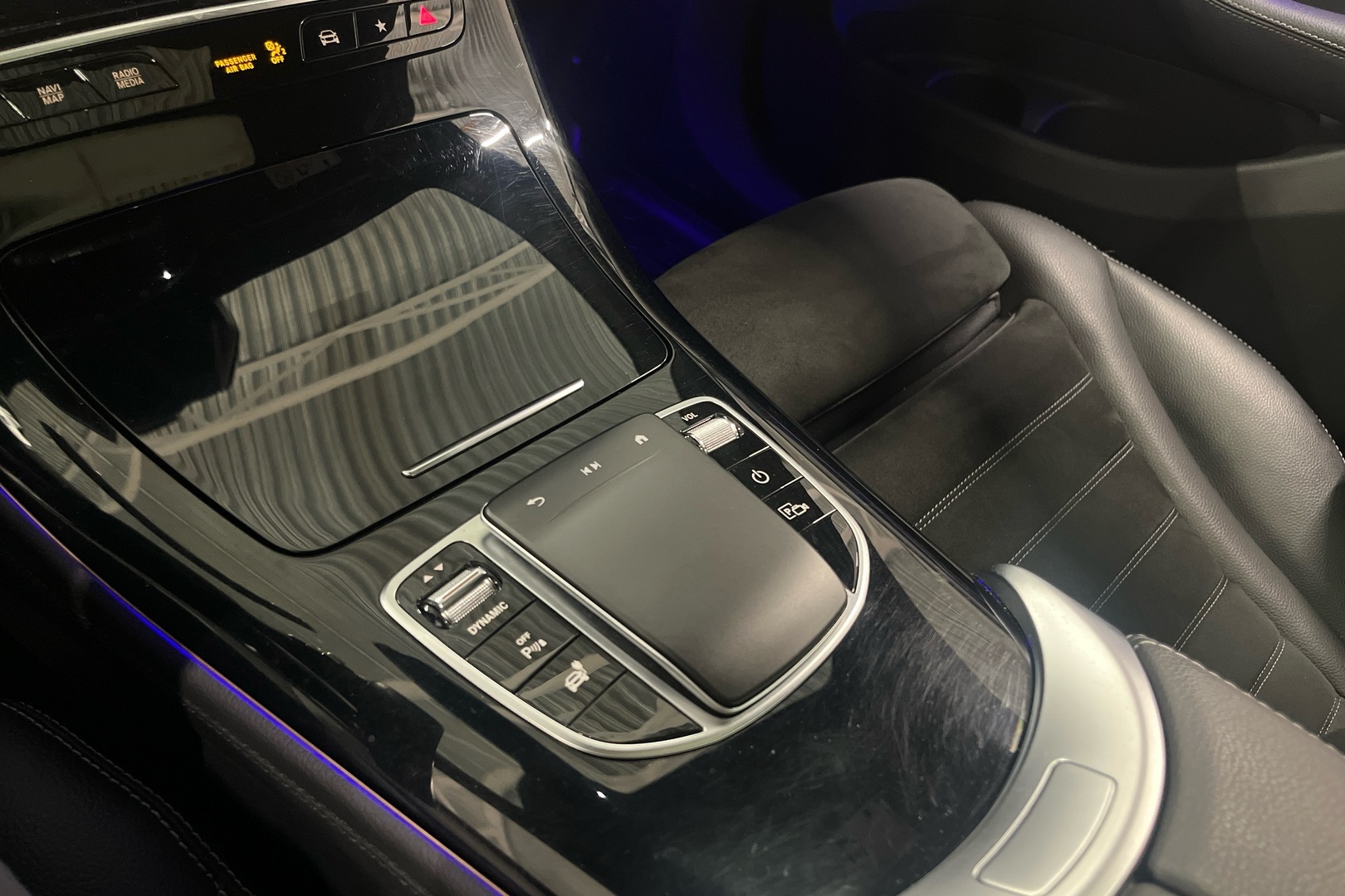 MERCEDES-BENZ EQC 2021