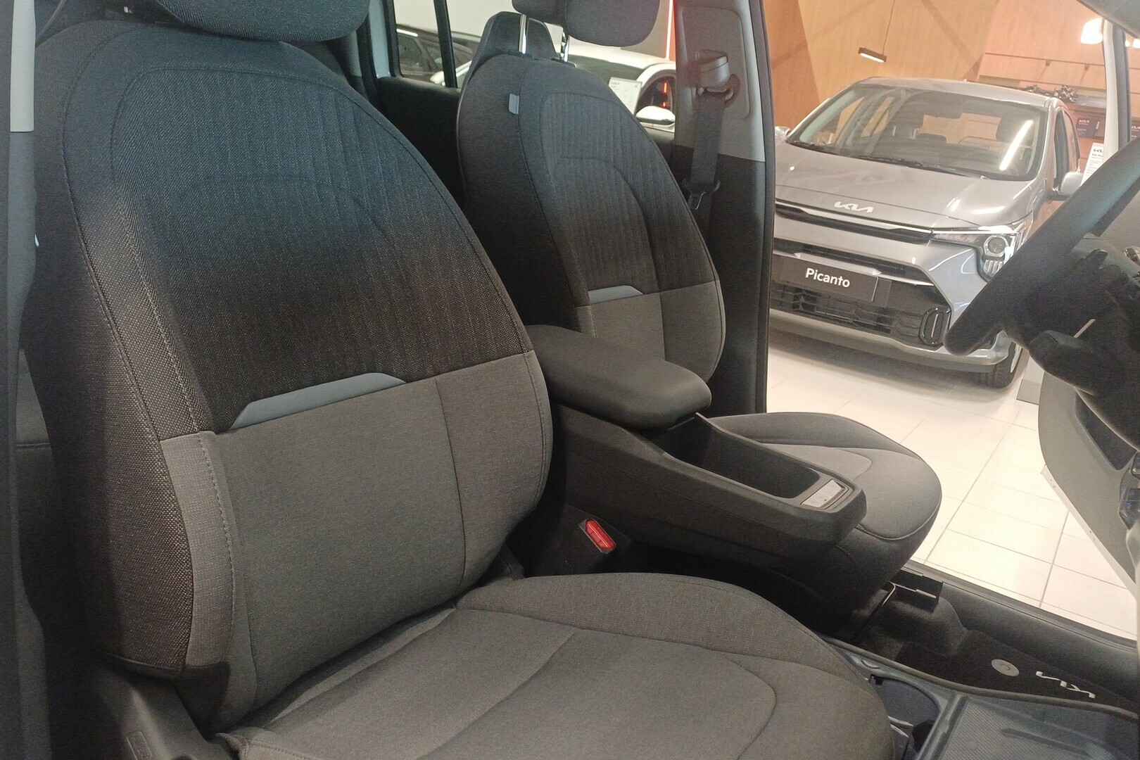 KIA EV3 14