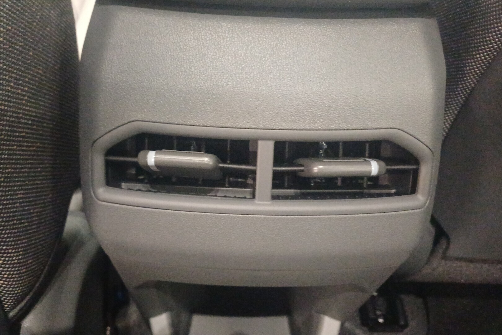 KIA EV3 28