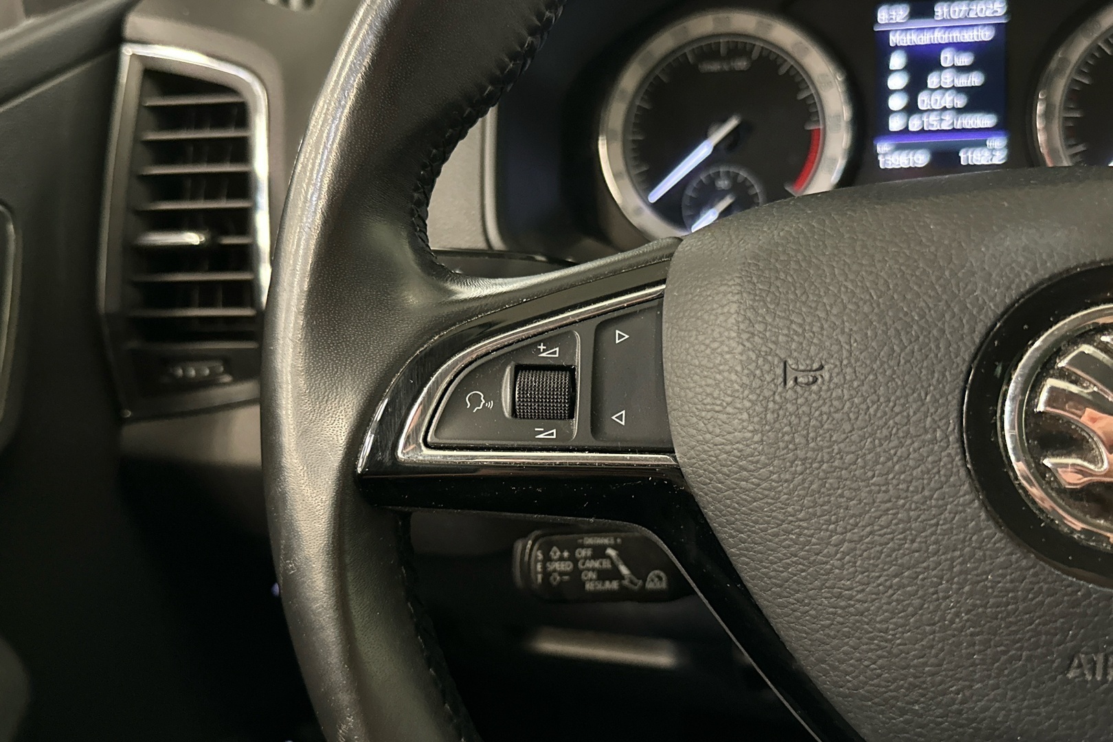SKODA Karoq 2019