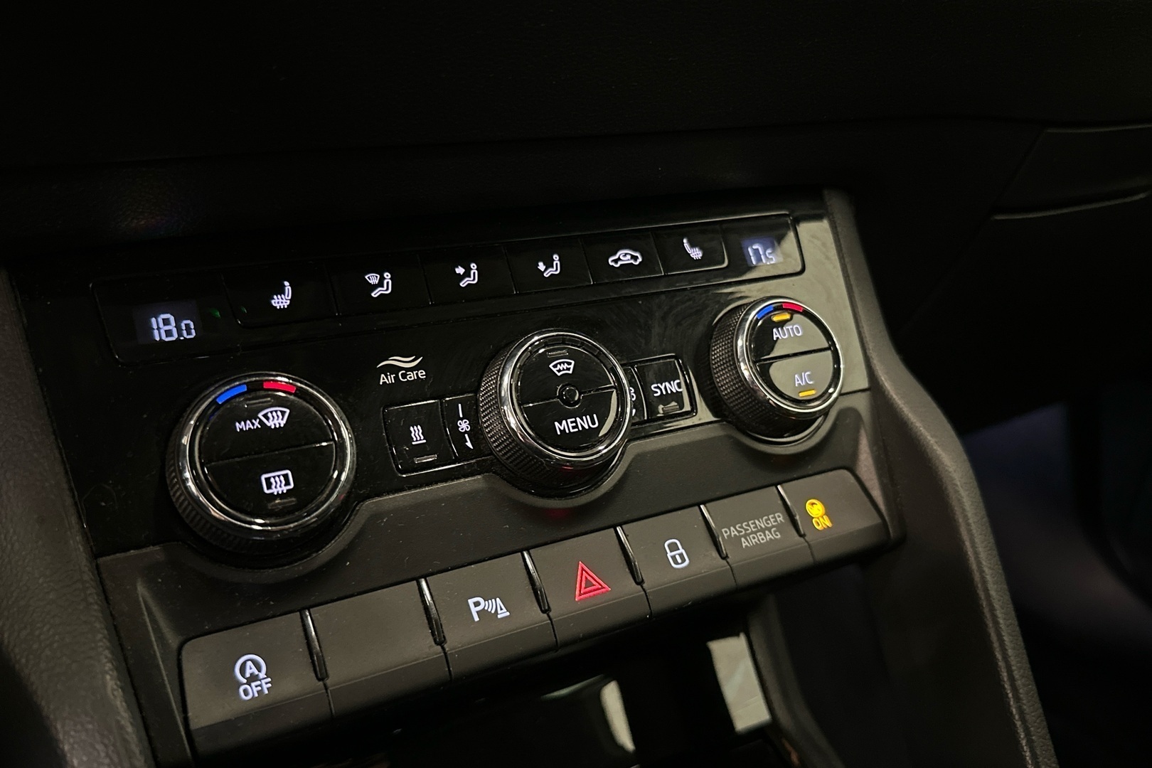 SKODA Karoq 2019