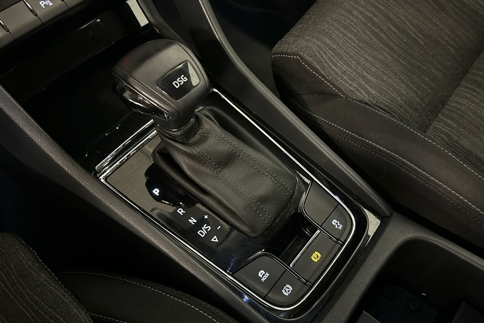 SKODA Karoq 2019