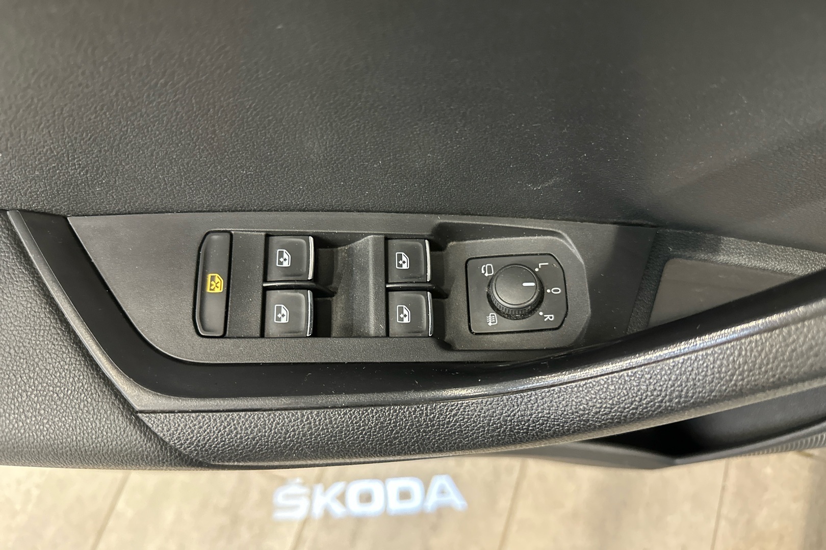 SKODA Karoq 2019