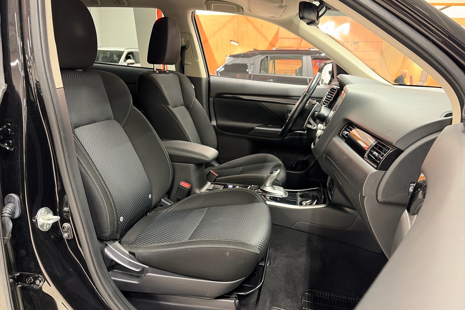 MITSUBISHI Outlander PHEV 2022