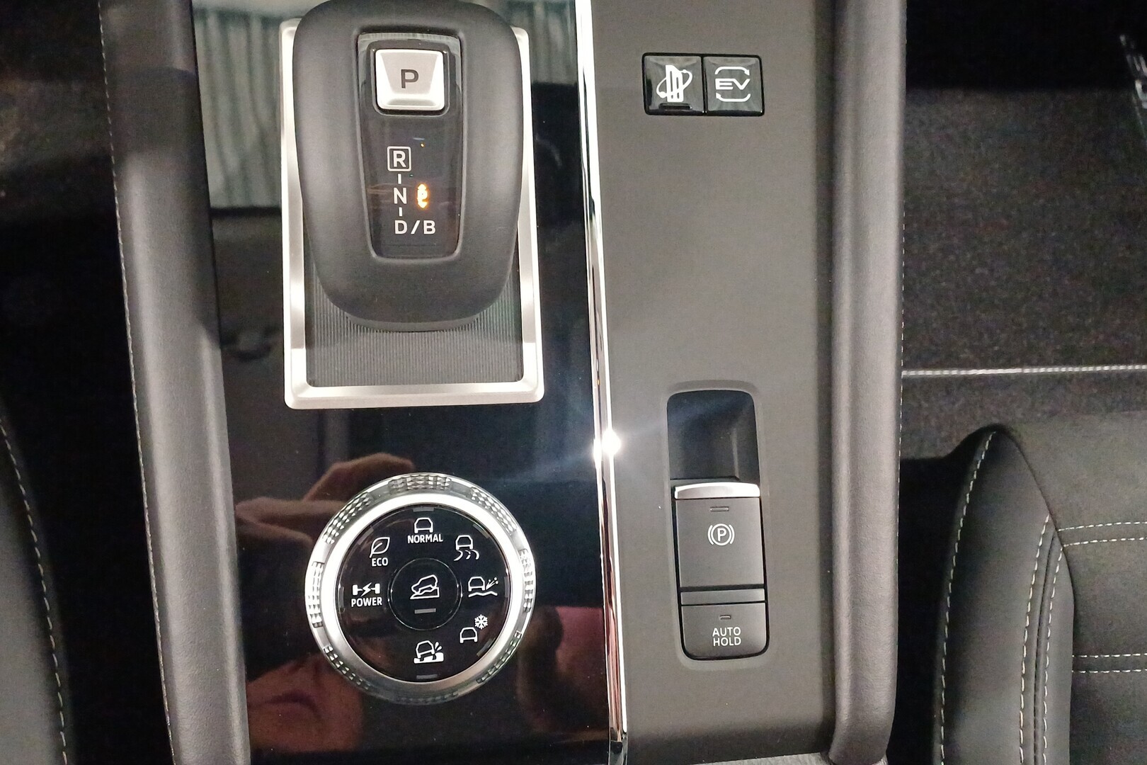 MITSUBISHI Outlander 2026