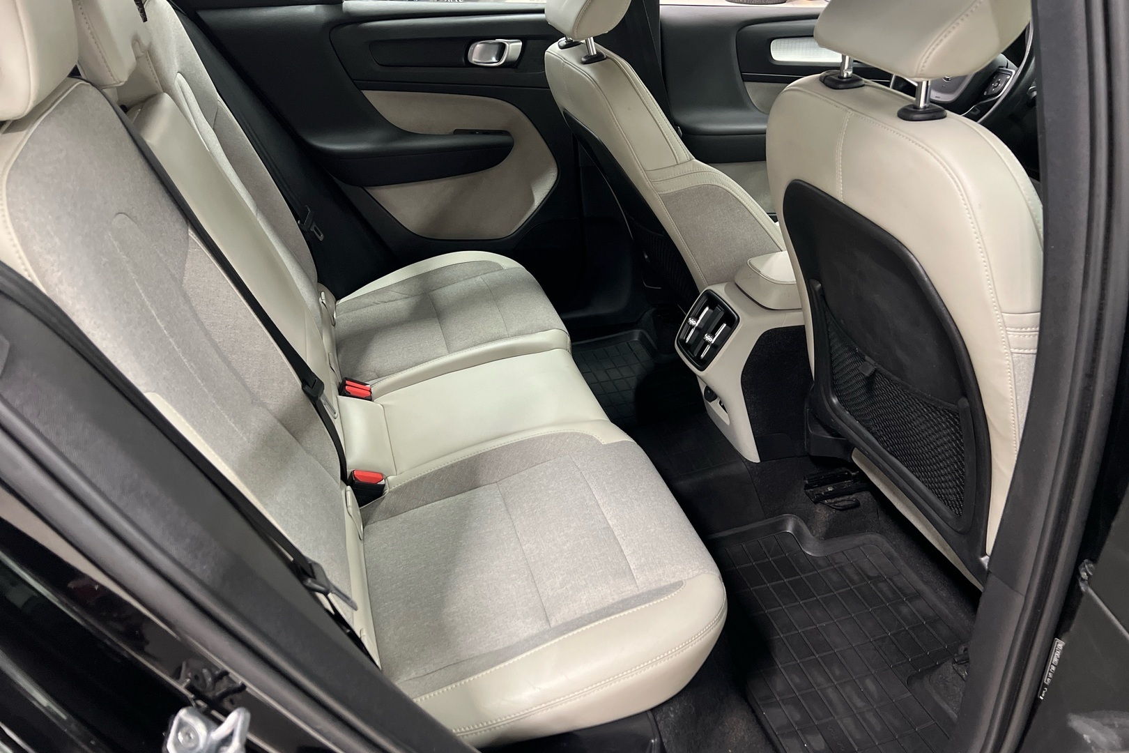 VOLVO XC40 2018