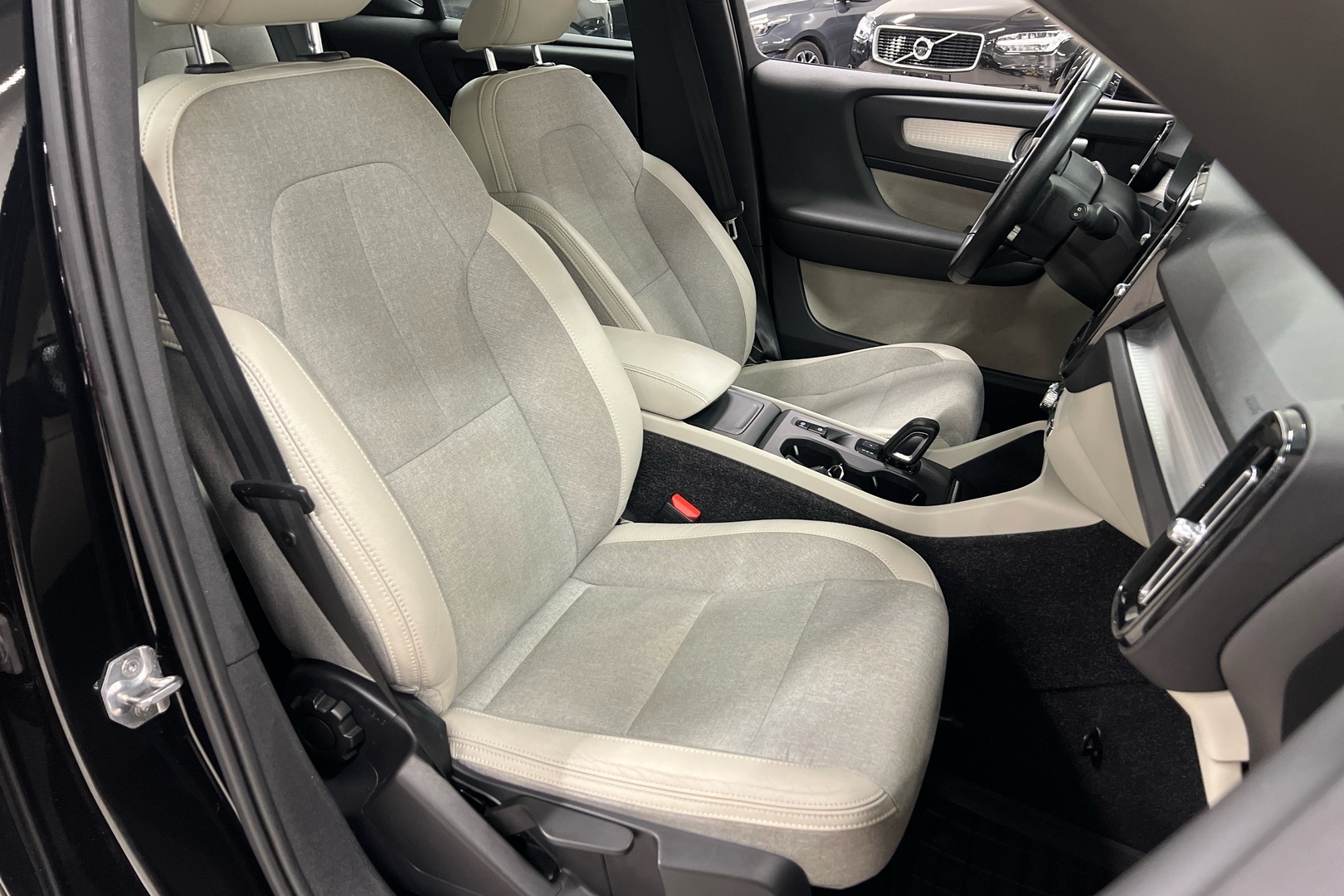 VOLVO XC40 2018