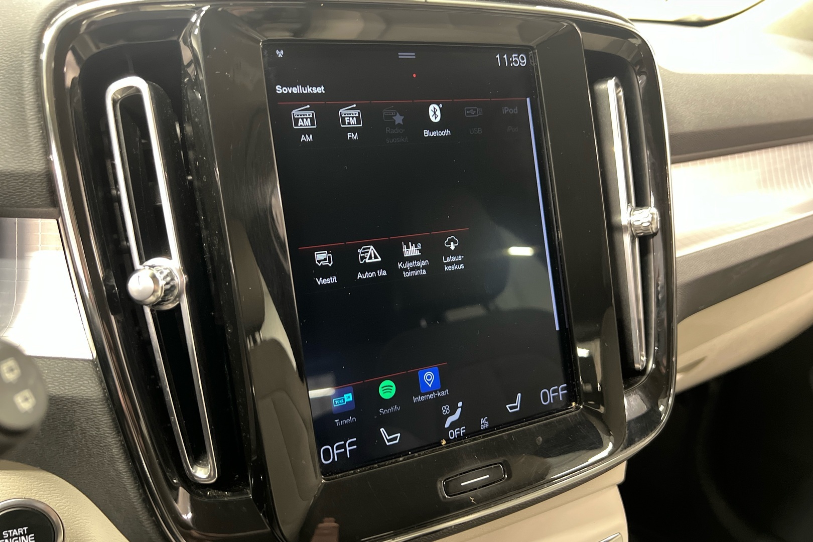 VOLVO XC40 2018