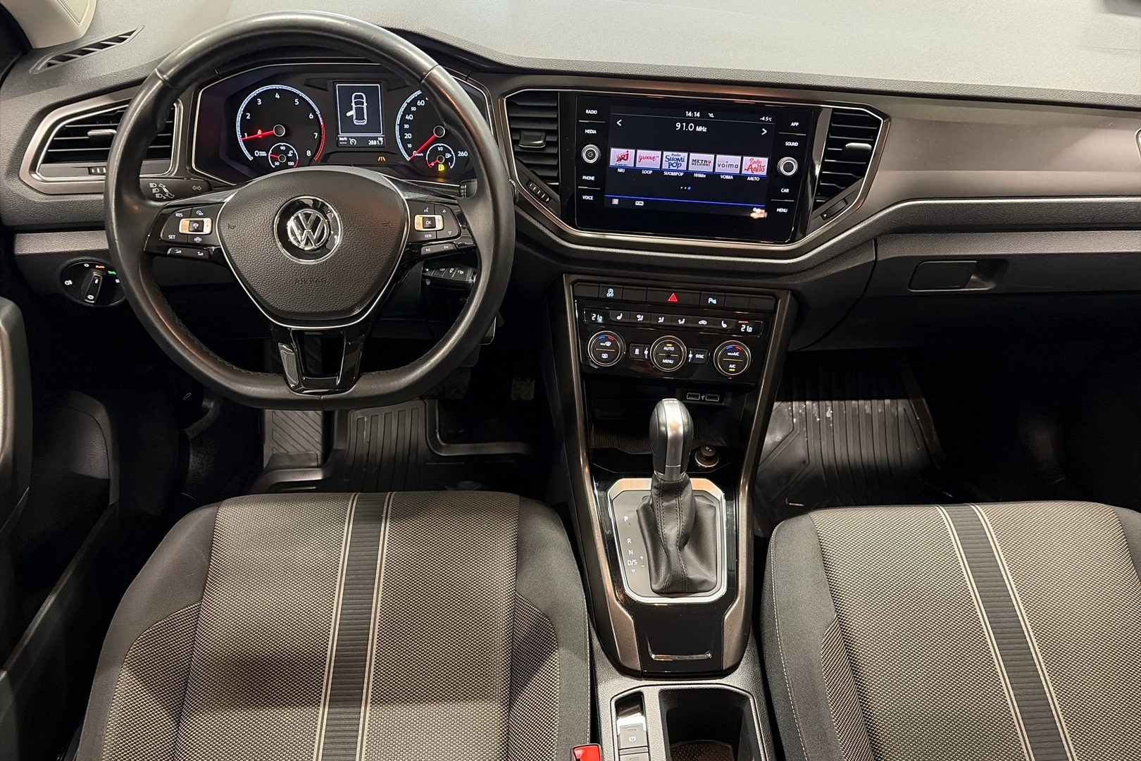 VOLKSWAGEN T-Roc 2019