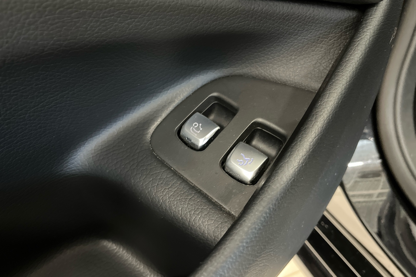 MERCEDES-BENZ E 2016