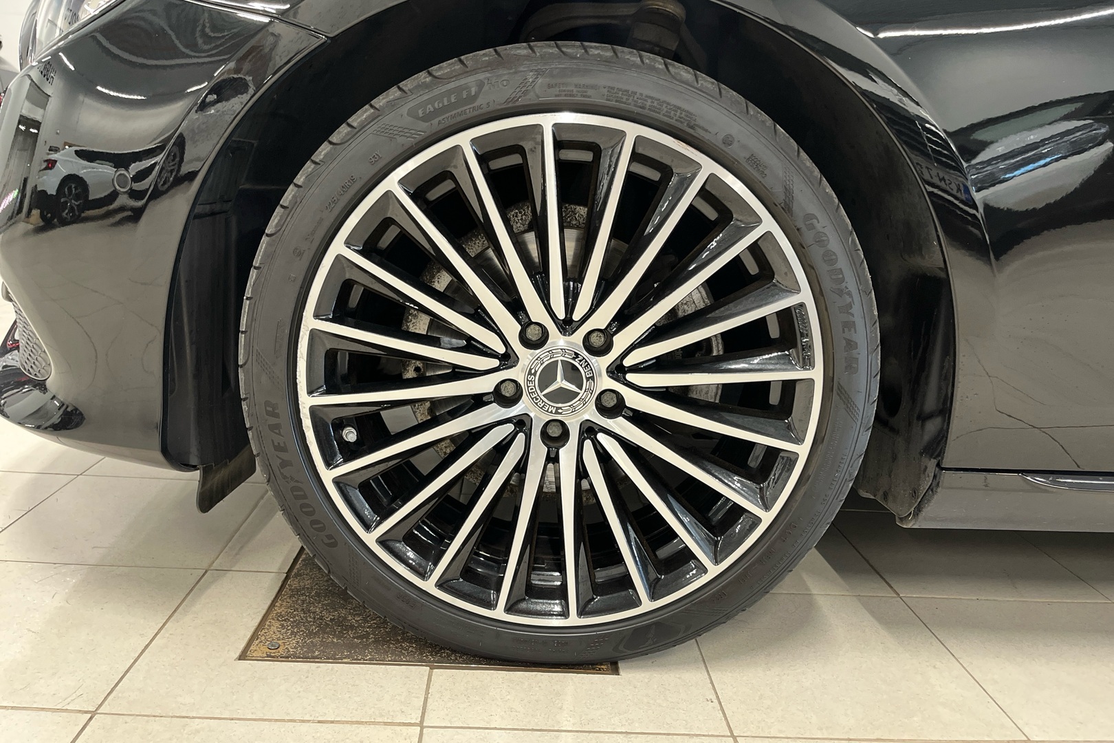 MERCEDES-BENZ E 2016