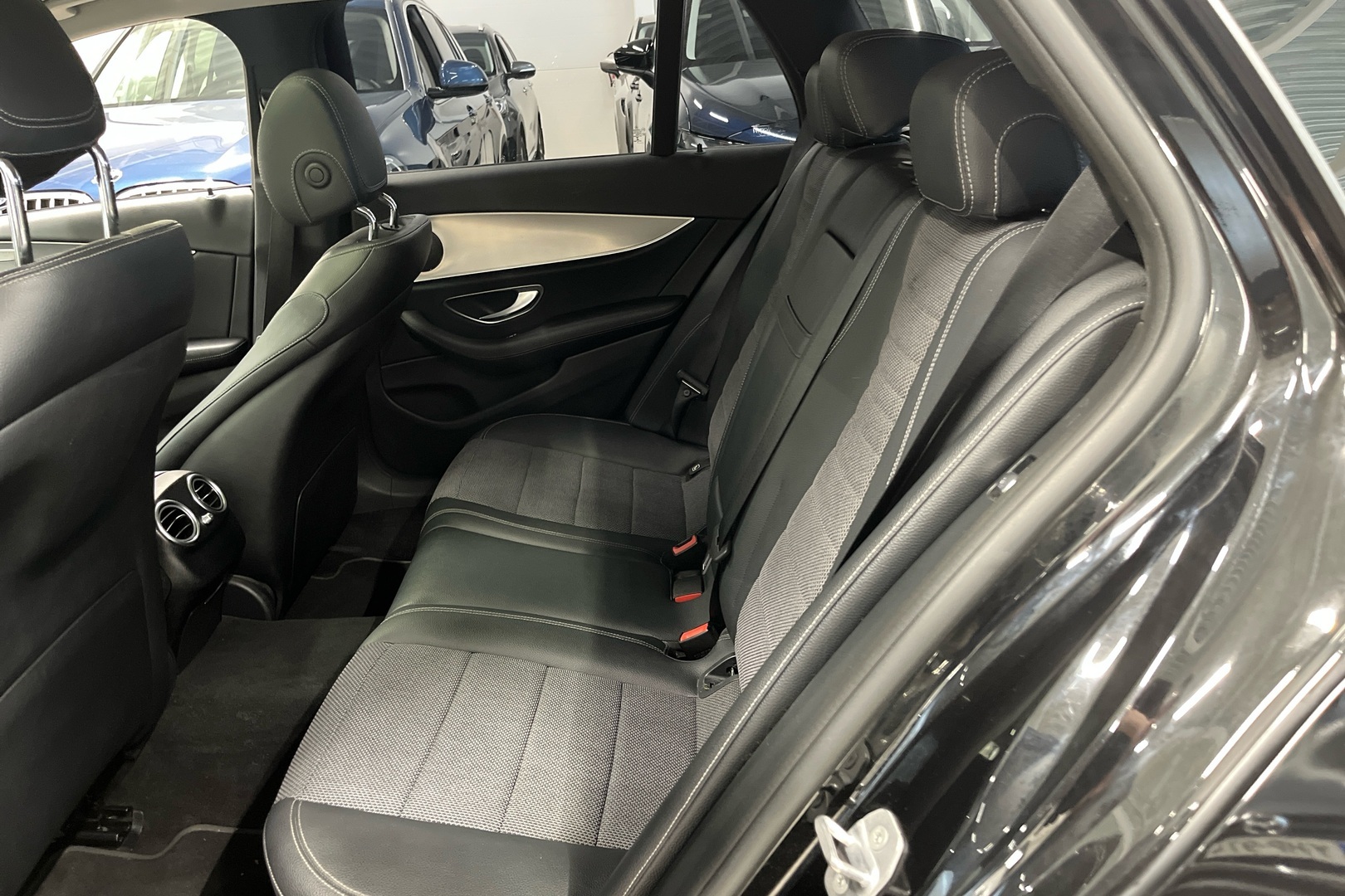 MERCEDES-BENZ E 2016