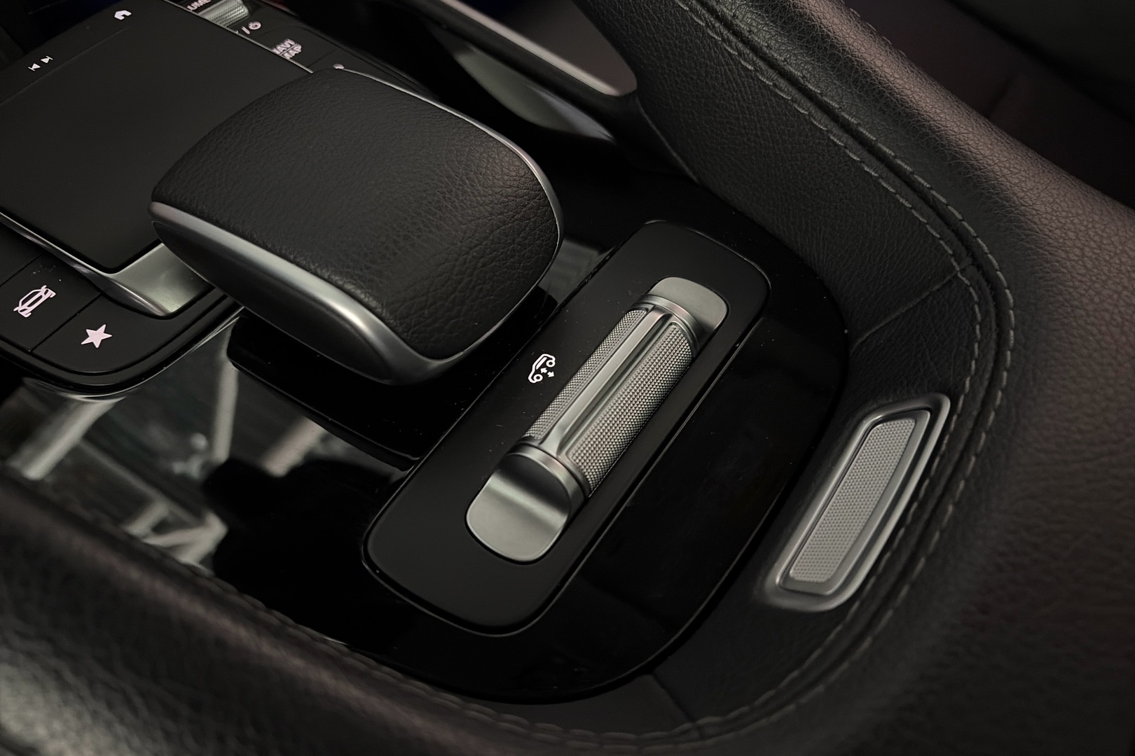 MERCEDES-BENZ GLE 2023