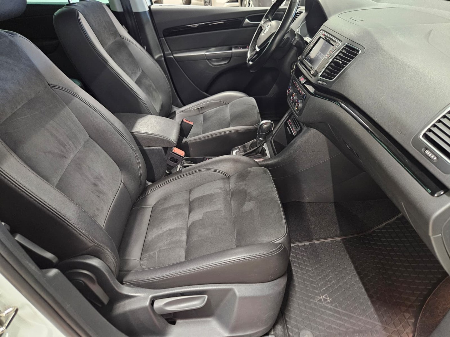VOLKSWAGEN Sharan 2017