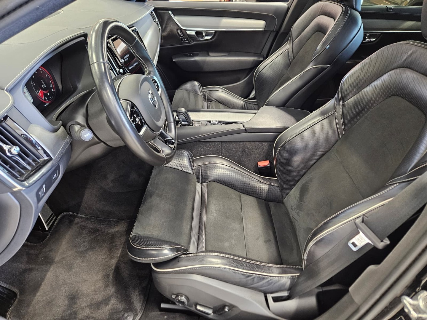 VOLVO S90 2021