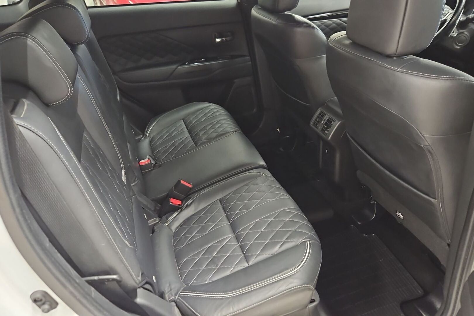 MITSUBISHI Outlander PHEV 2019