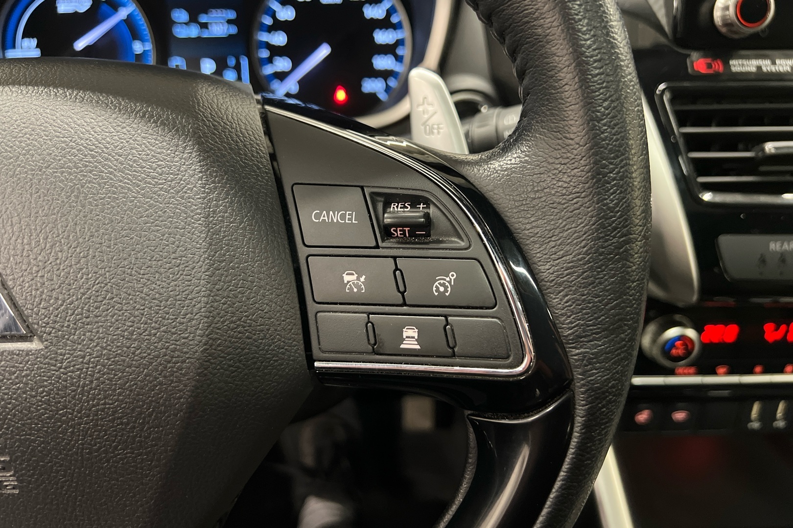 MITSUBISHI Eclipse Cross 2021