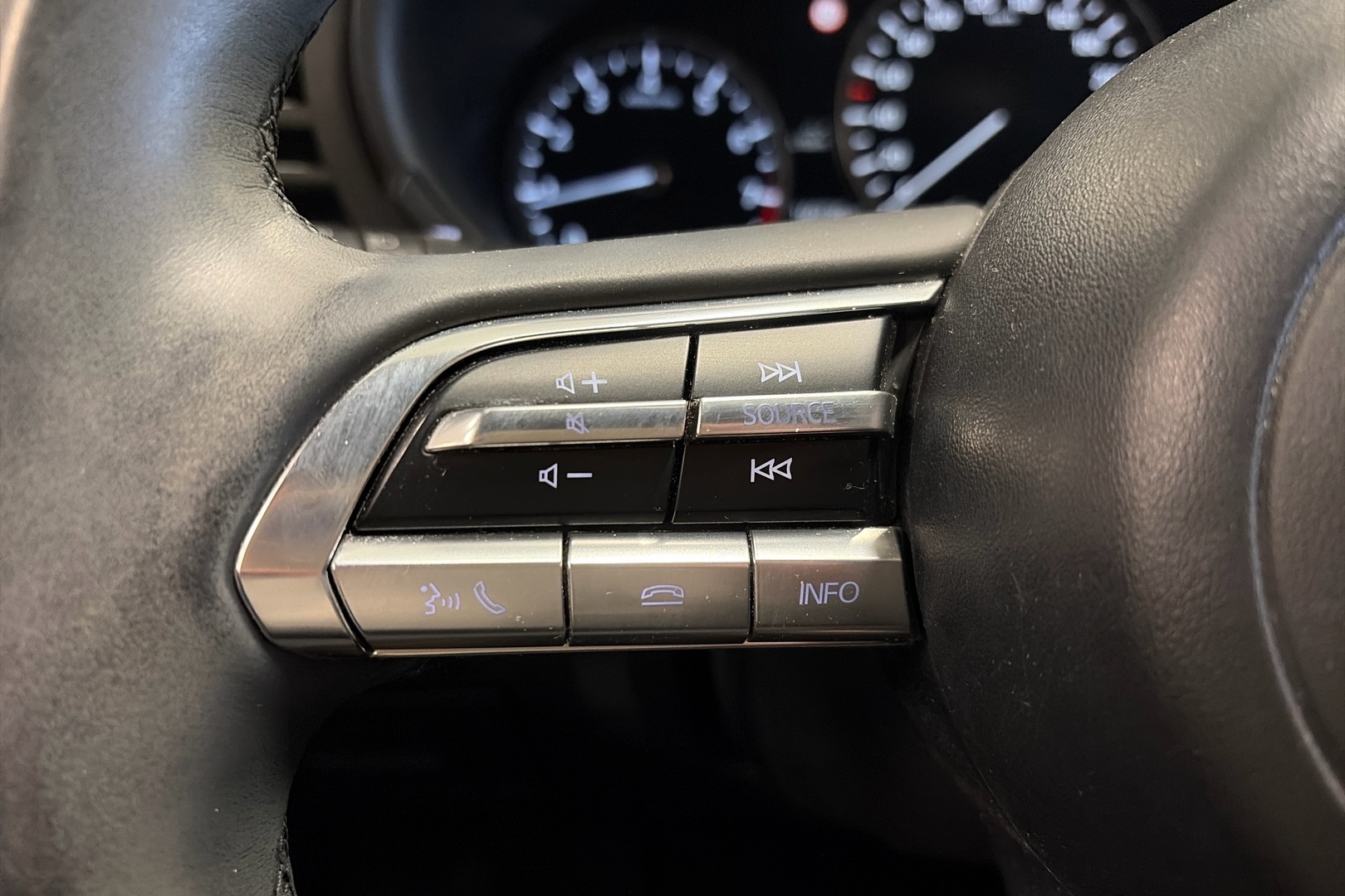 MAZDA Mazda3 14