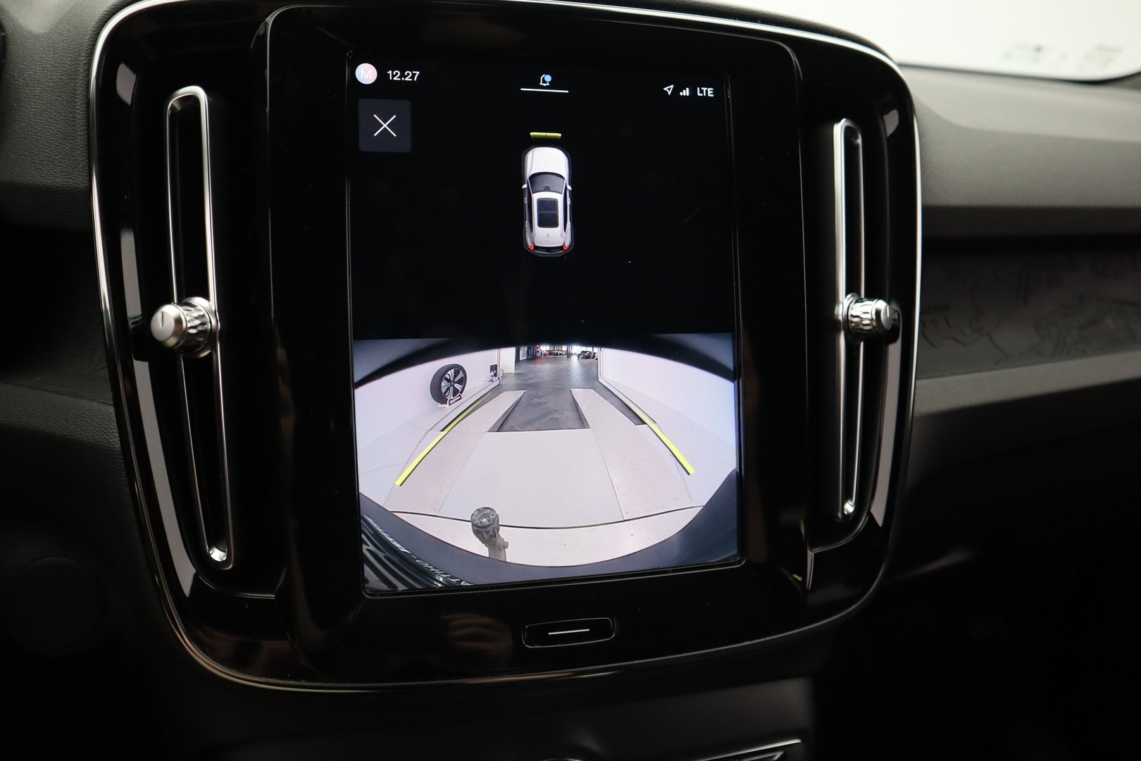 VOLVO XC40 2023
