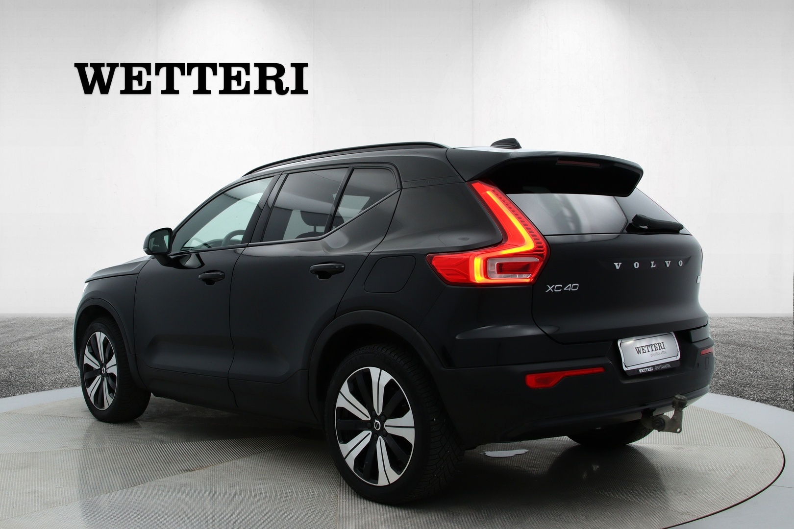 VOLVO XC40 2023
