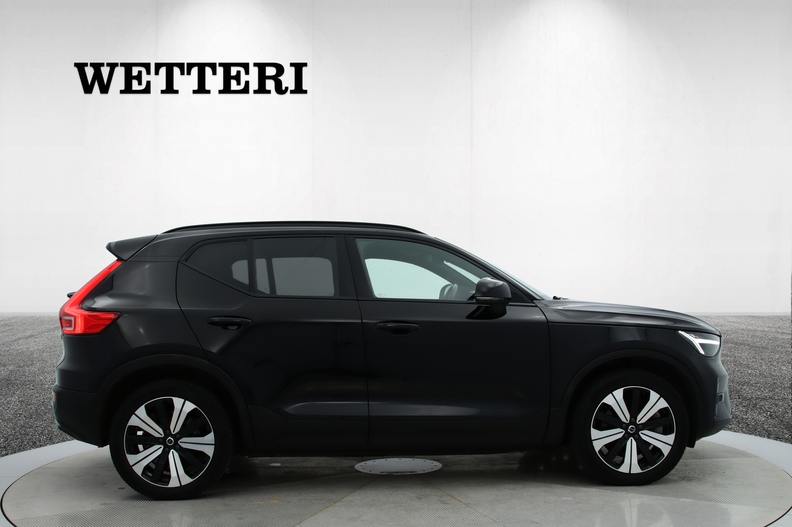 VOLVO XC40 2023