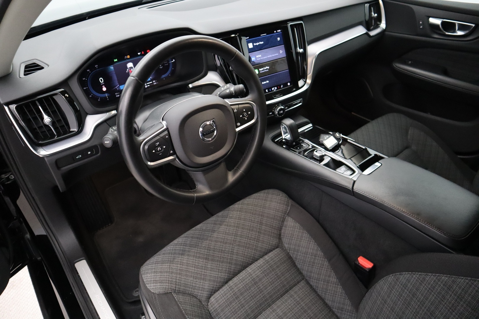 VOLVO V60 17
