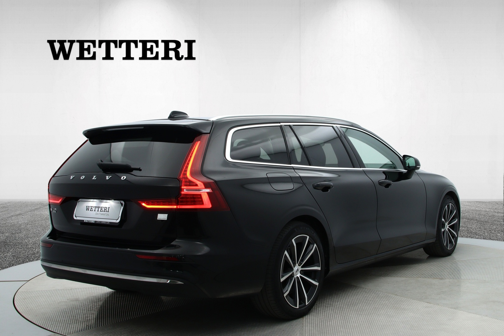 VOLVO V60 5