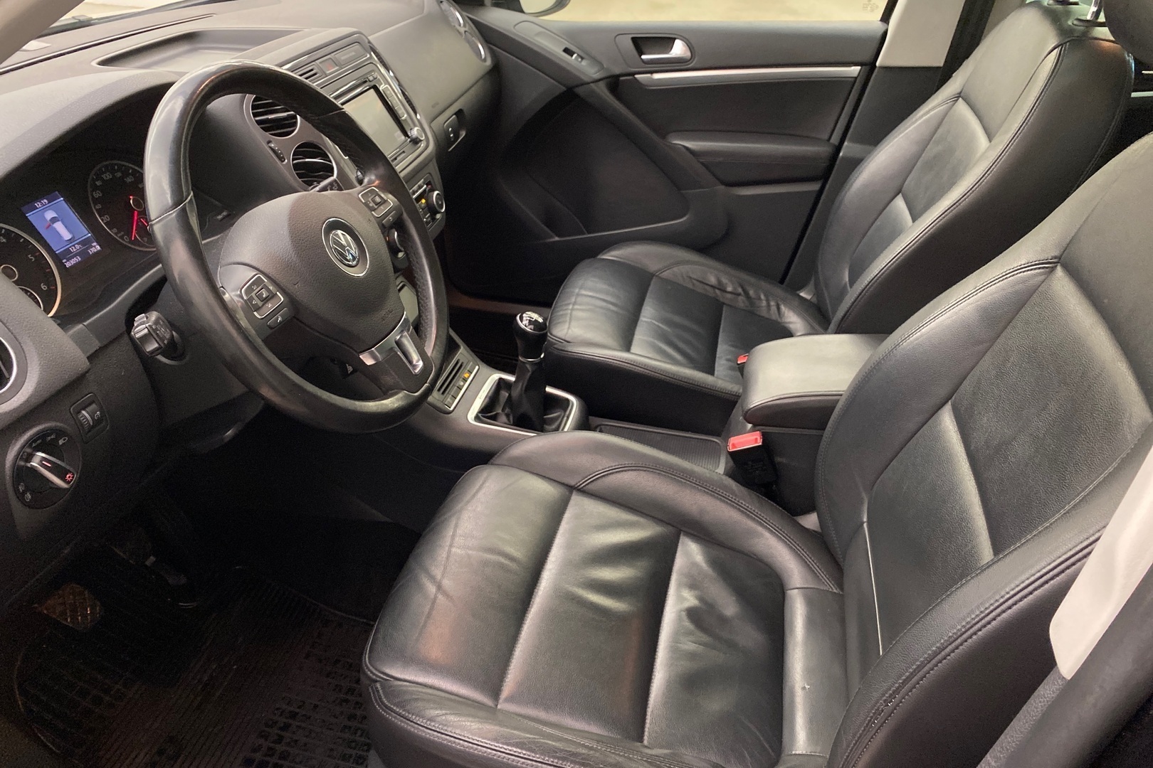 VOLKSWAGEN Tiguan 2013