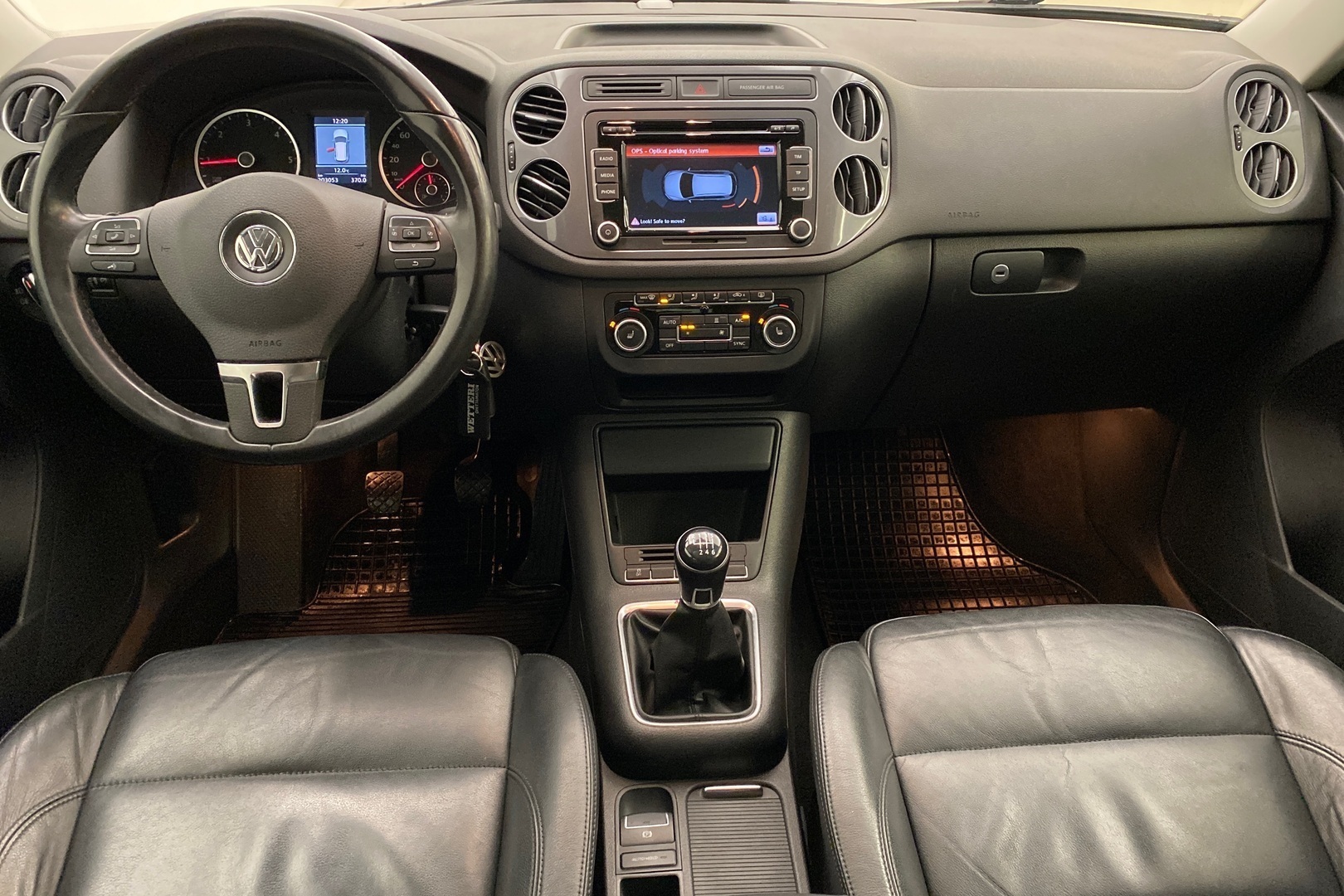 VOLKSWAGEN Tiguan 2013