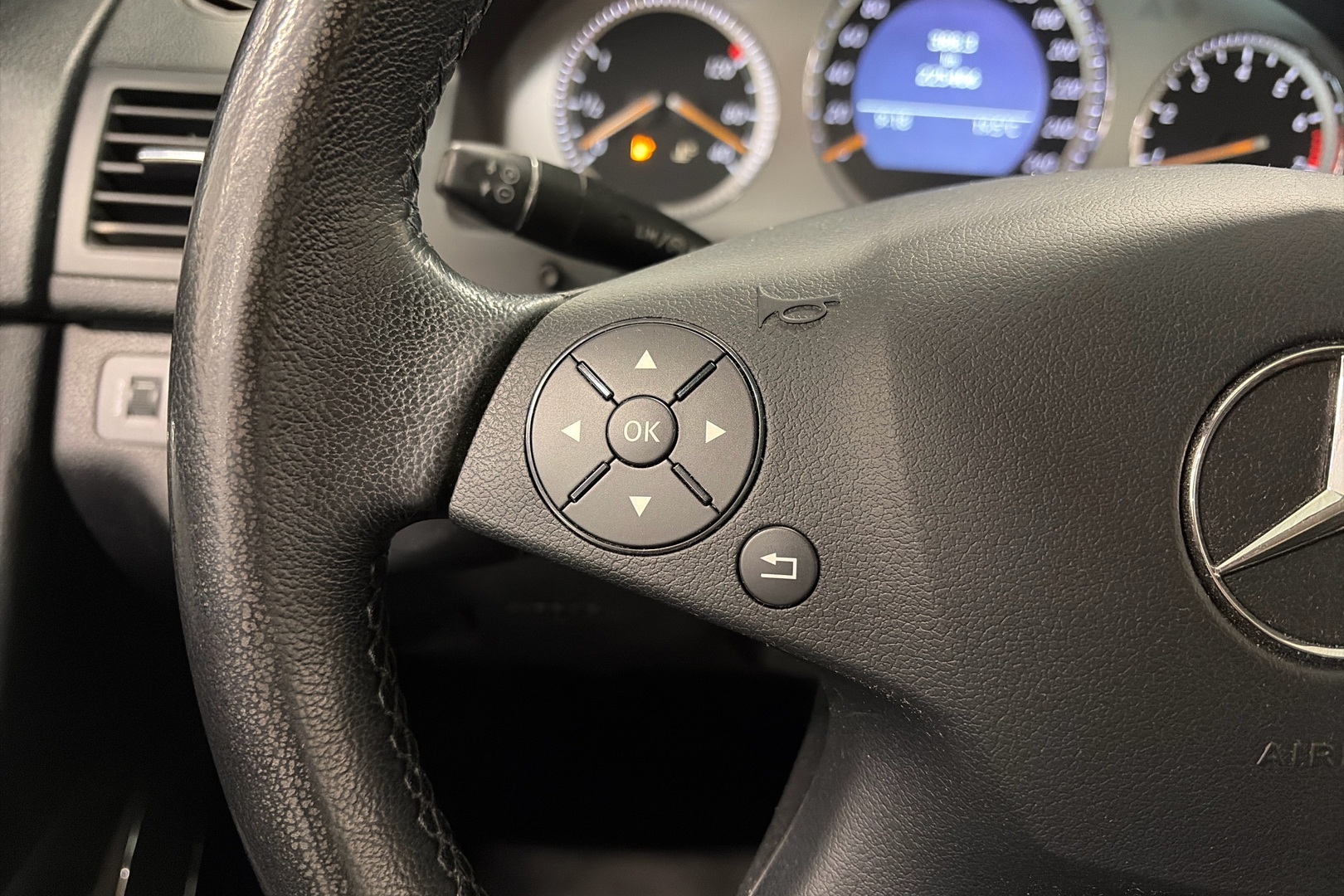 MERCEDES-BENZ C 2007