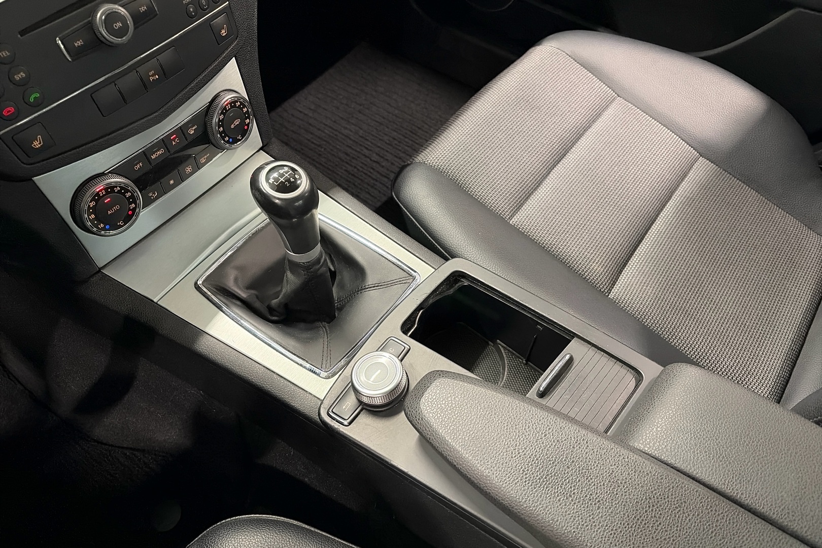 MERCEDES-BENZ C 2007