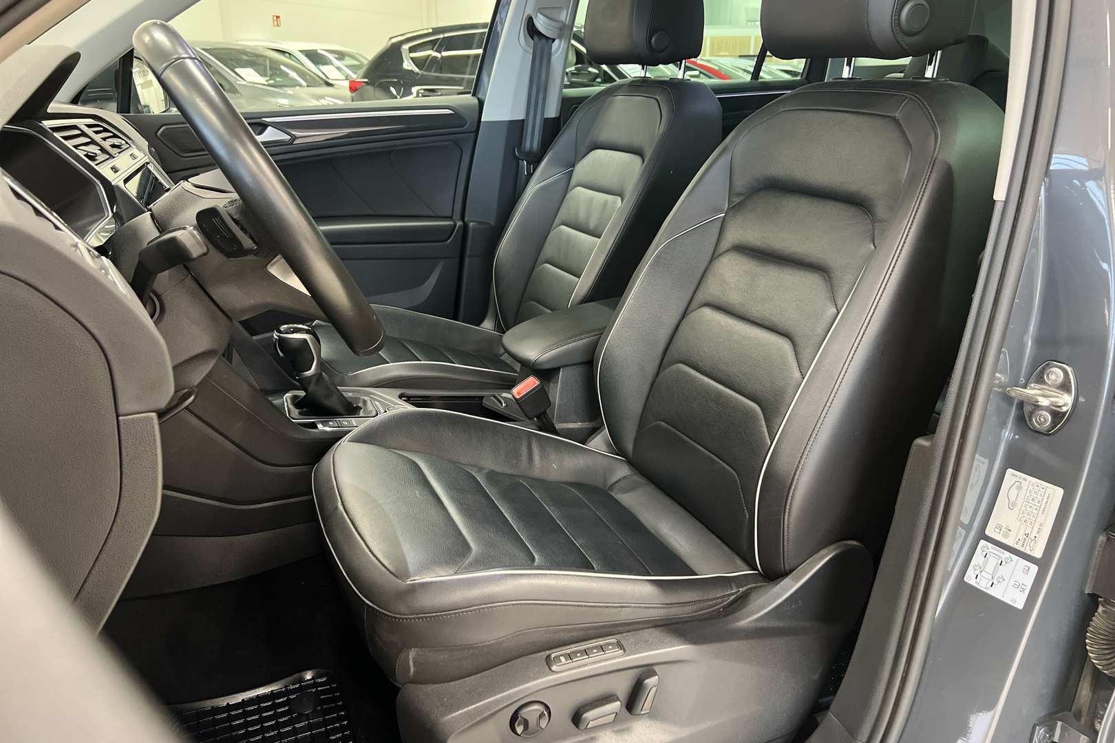 VOLKSWAGEN Tiguan 2021