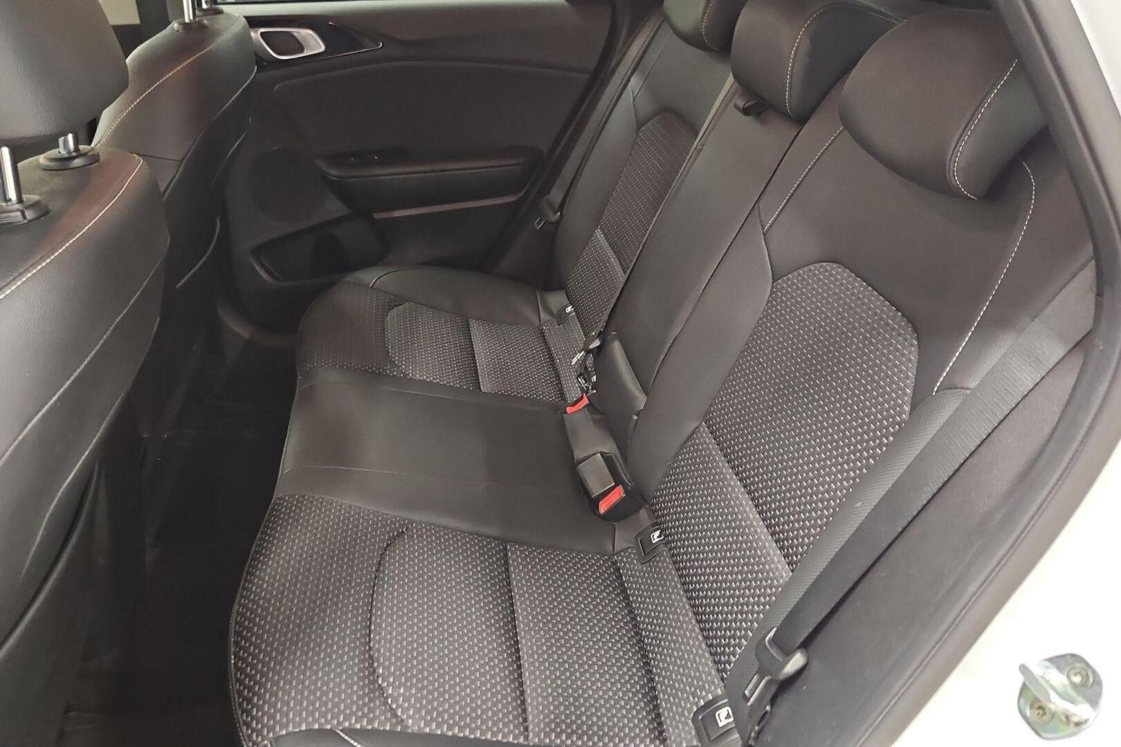 KIA Ceed 11