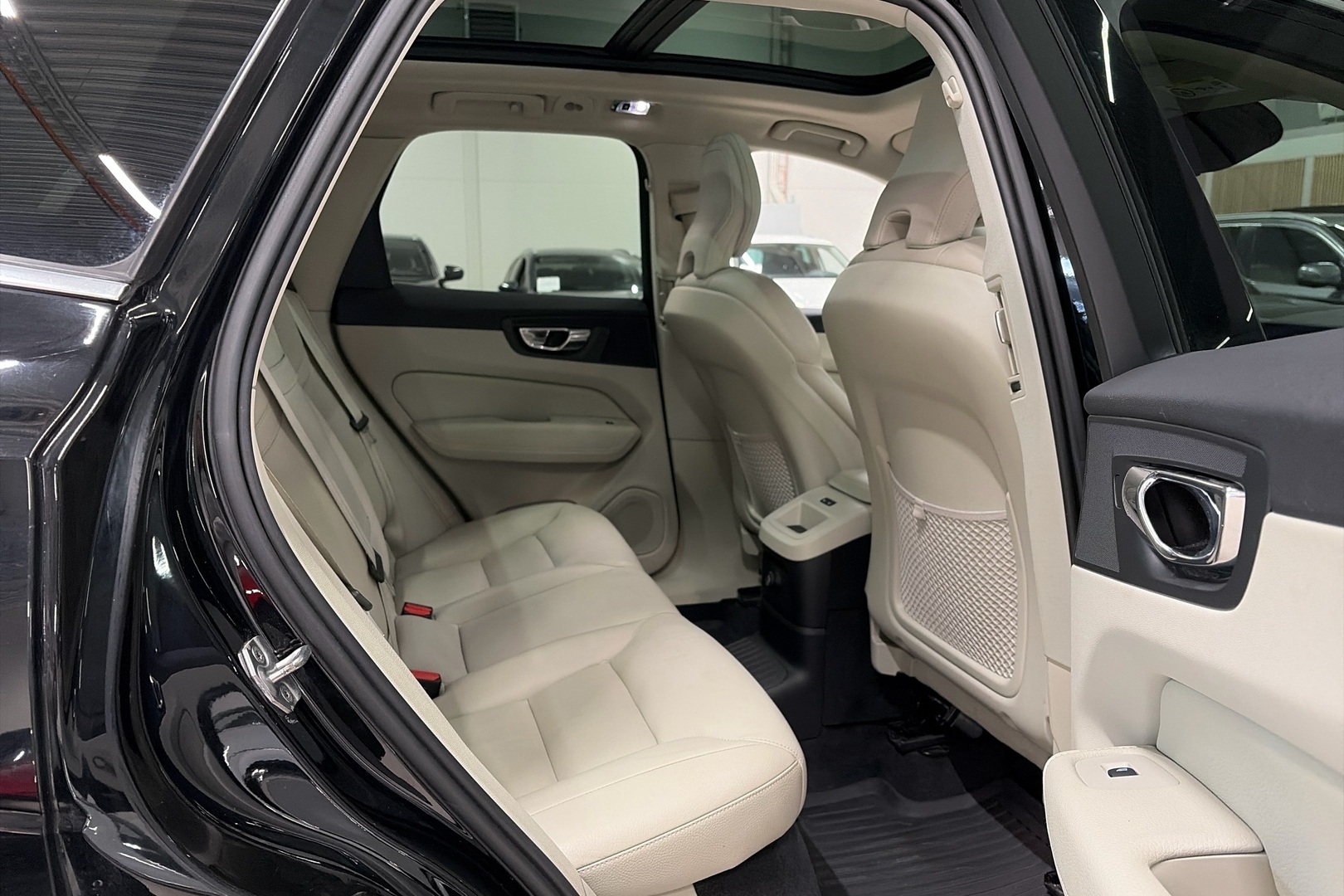 VOLVO XC60 2019