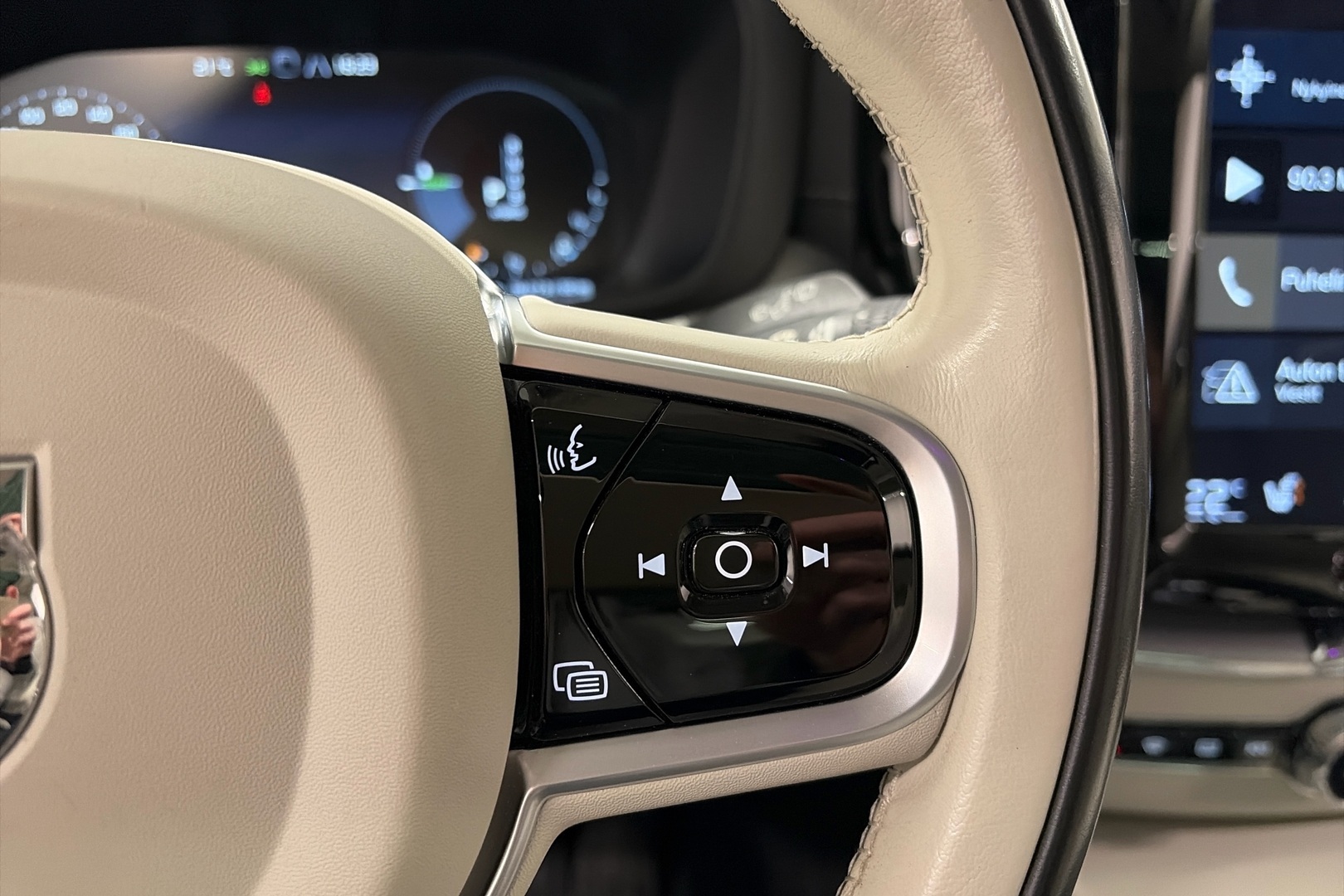 VOLVO XC60 2019