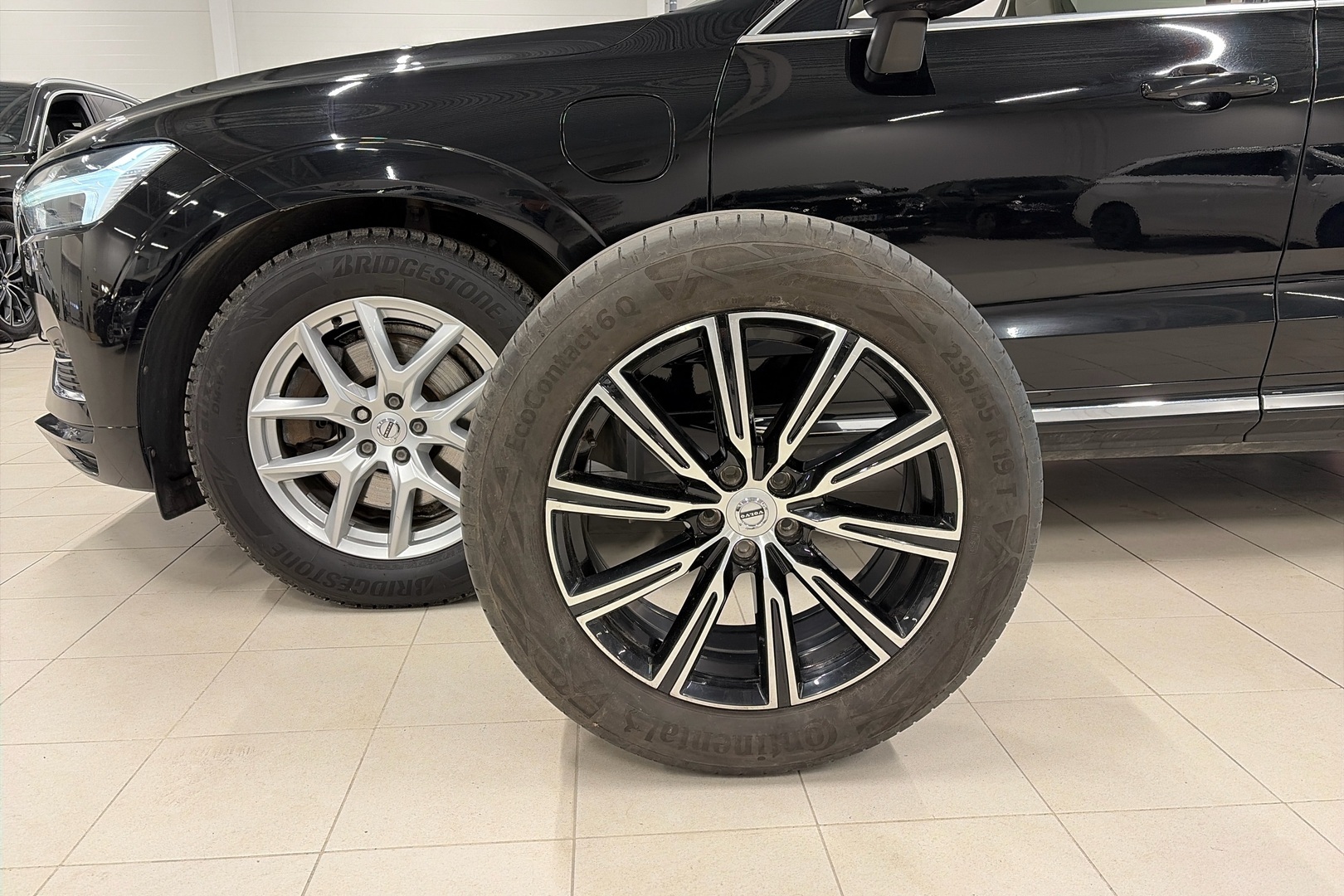 VOLVO XC60 2019