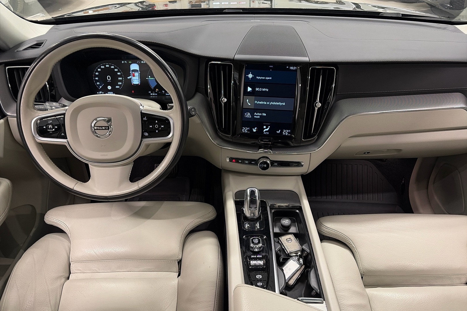 VOLVO XC60 2019