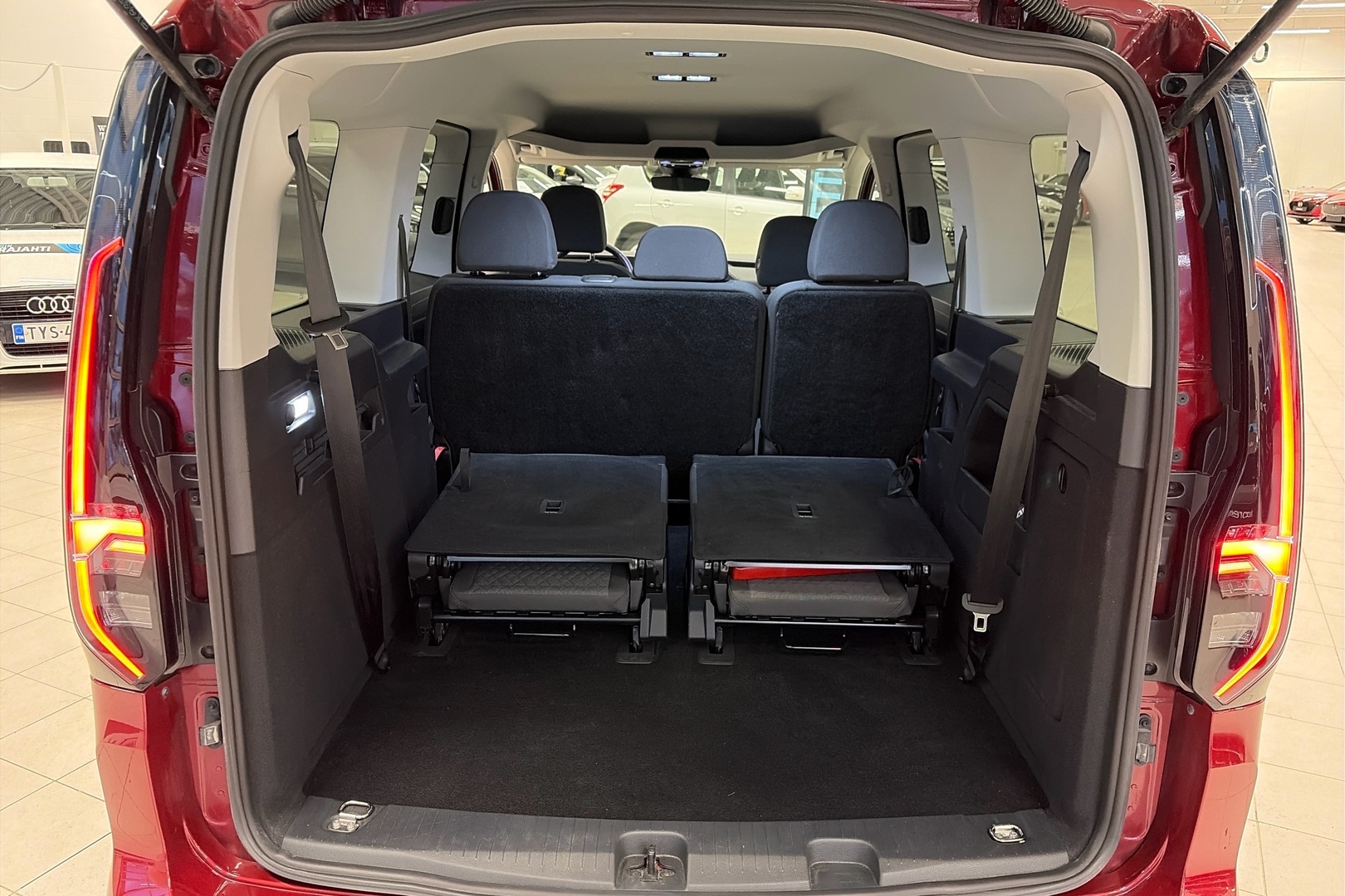 VOLKSWAGEN Caddy 2024