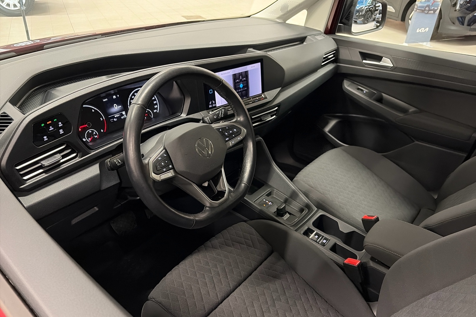 VOLKSWAGEN Caddy 2024